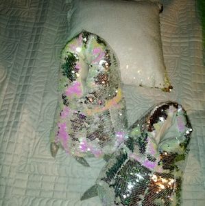 Sequin pillow an slippers